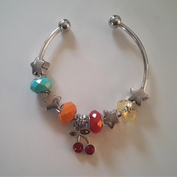 Jewelry - Cherry Star Burst